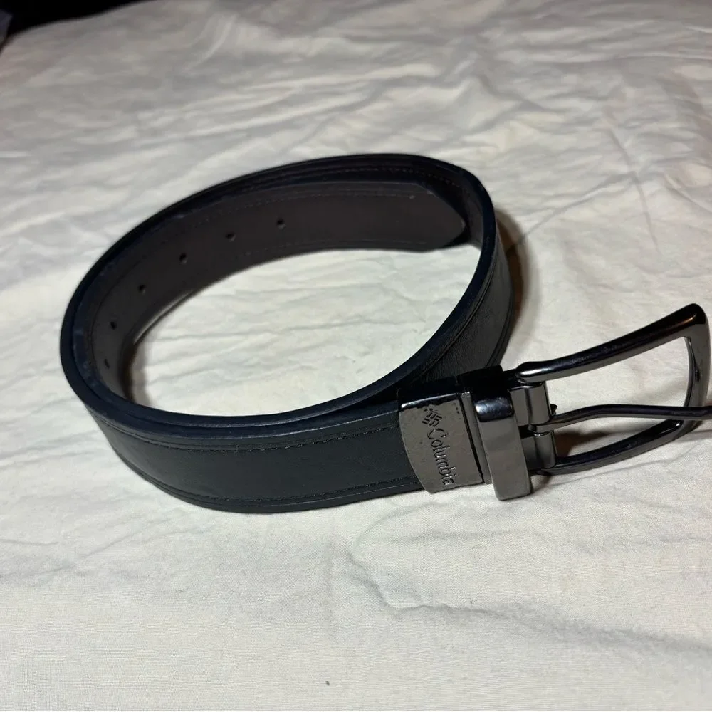 Columbia Men's Reversible Belt Size Small 30-32 Black Brown EPC